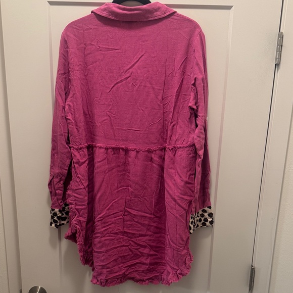 🆕 Umgee Fuchsia Button Down Shirt with Leopard Accents. L. NWT!💥💥 - Picture 4 of 5